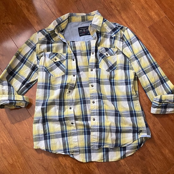 AMERICAN EAGLE collared plaid button up - Picture 1 of 4